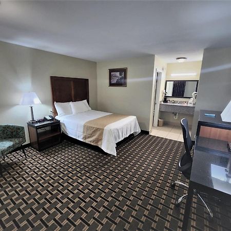 Travelodge By Wyndham Jackson I-40 Exit 82 Eksteriør billede
