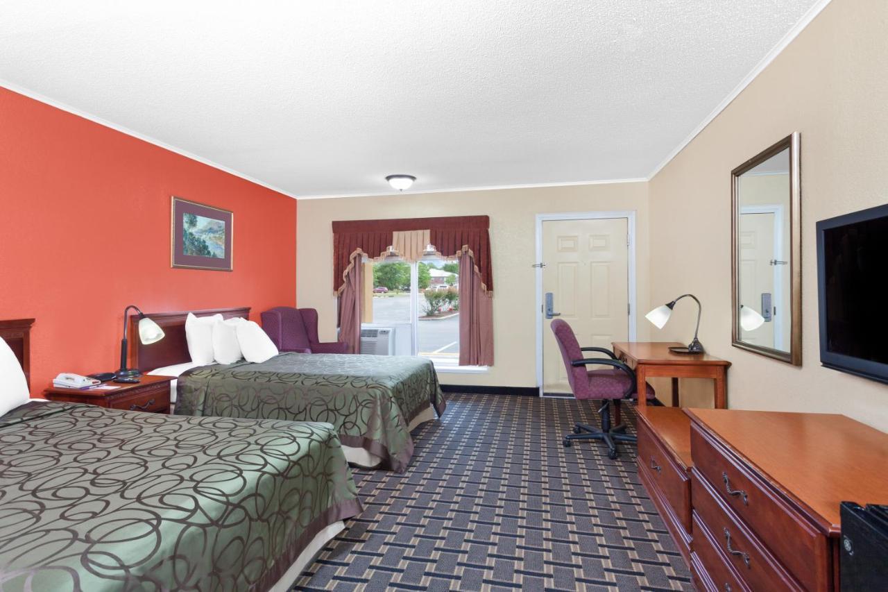 Travelodge By Wyndham Jackson I-40 Exit 82 Eksteriør billede