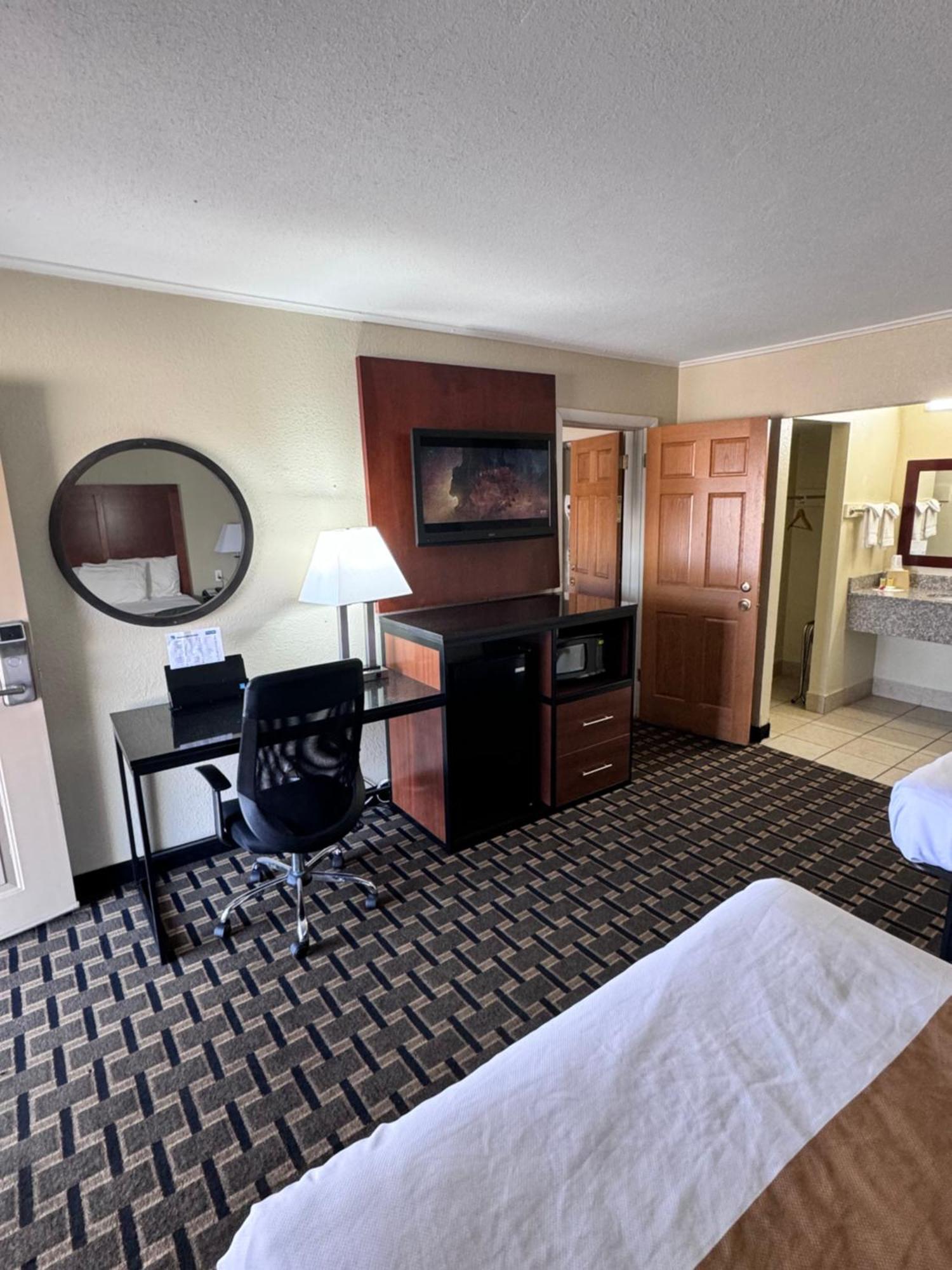 Travelodge By Wyndham Jackson I-40 Exit 82 Eksteriør billede